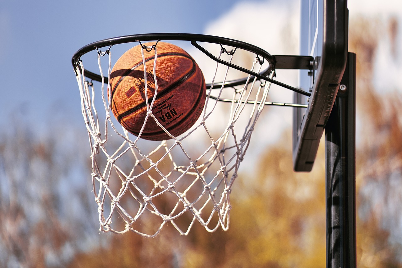 Volleyball and Basketball: Discover Their Health Benefits and Fitness Impact