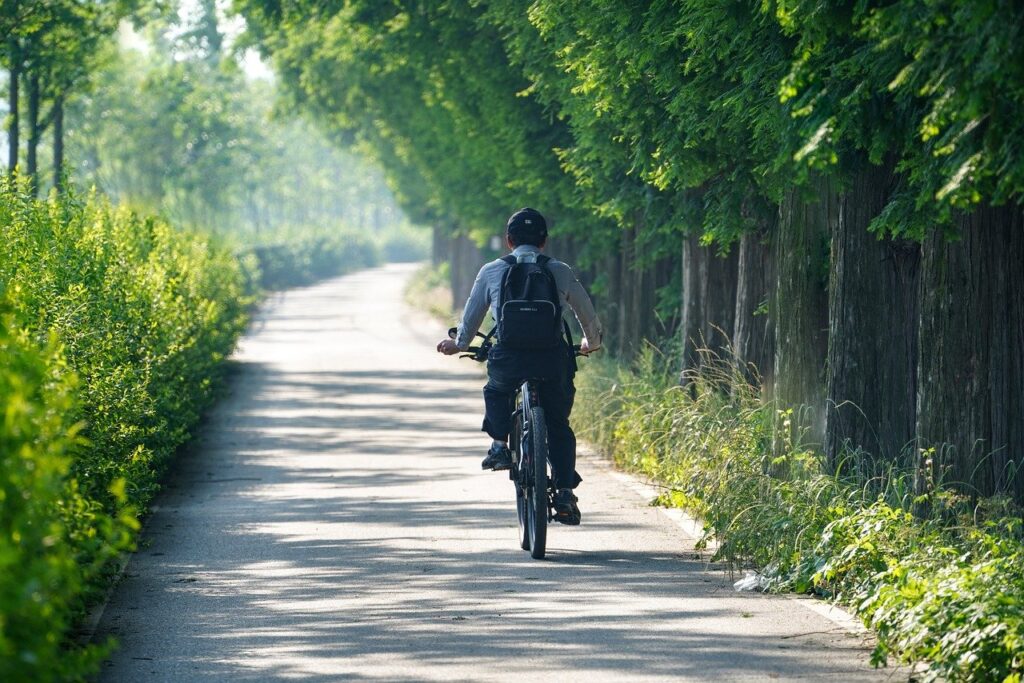 Cycling for Health: Benefits, Side Effects, and Tips for Every Age Cycling